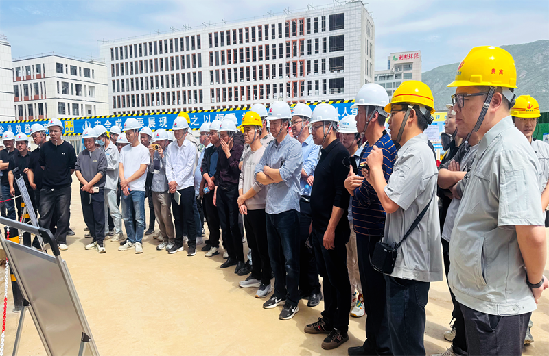 2025年4月17日，由莆田市涵江区住房和城乡建设局主办、AG公司三建承办的钢筋安装工程质量防控现场交流会在联东U谷·涵江海峡智造产业谷一期成功召开。